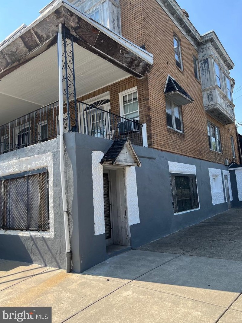 1701 Roselyn St, Philadelphia PA  19141-1313 exterior