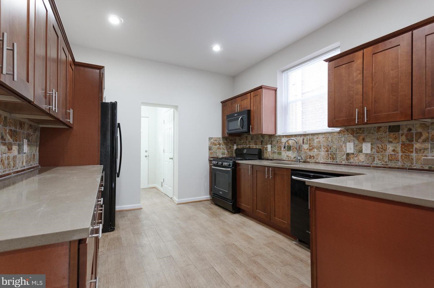 1511 Mckean St, Philadelphia, PA 19145
