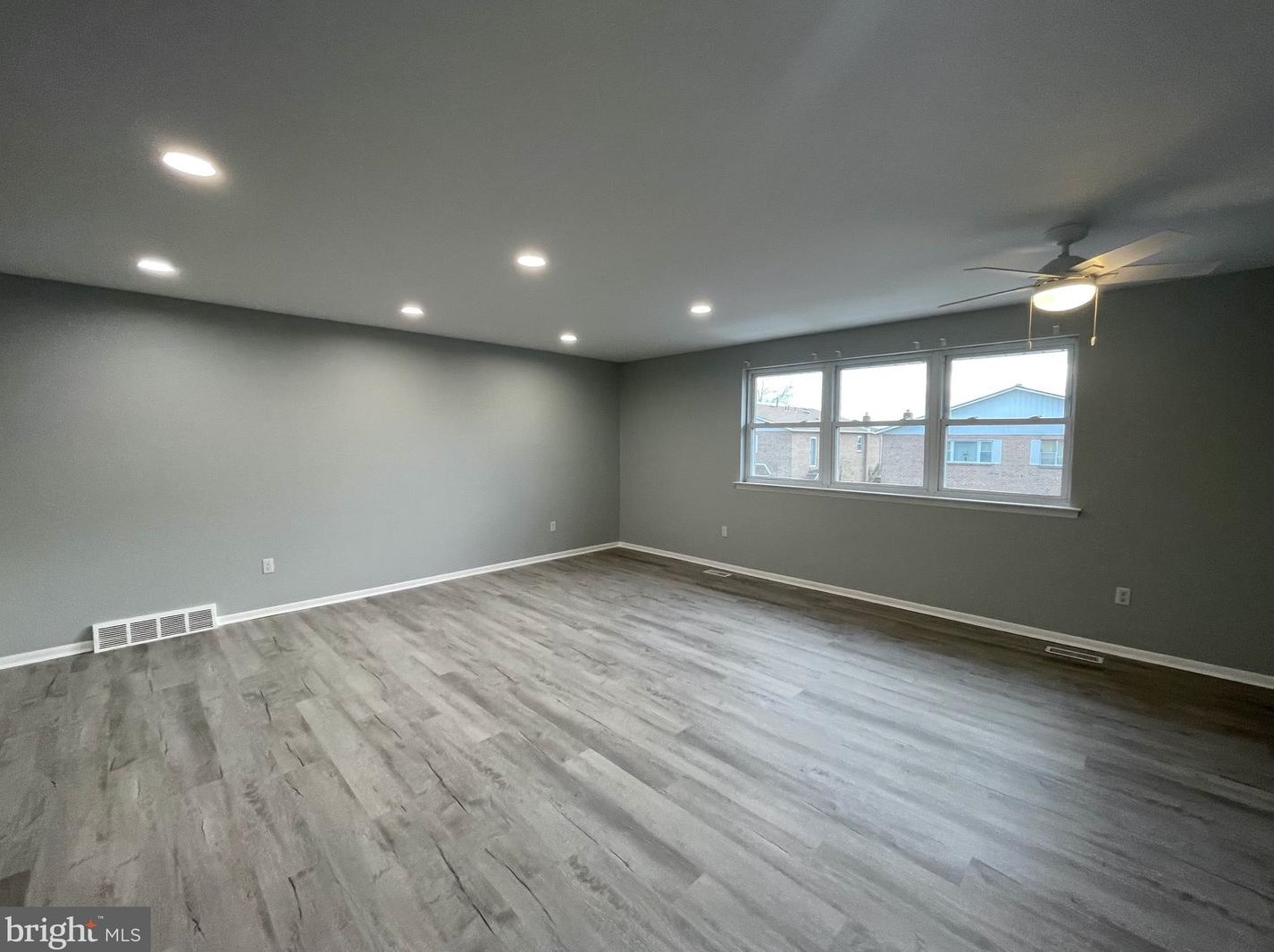 1953 Ambassador St, Philadelphia PA  19115-4635 exterior
