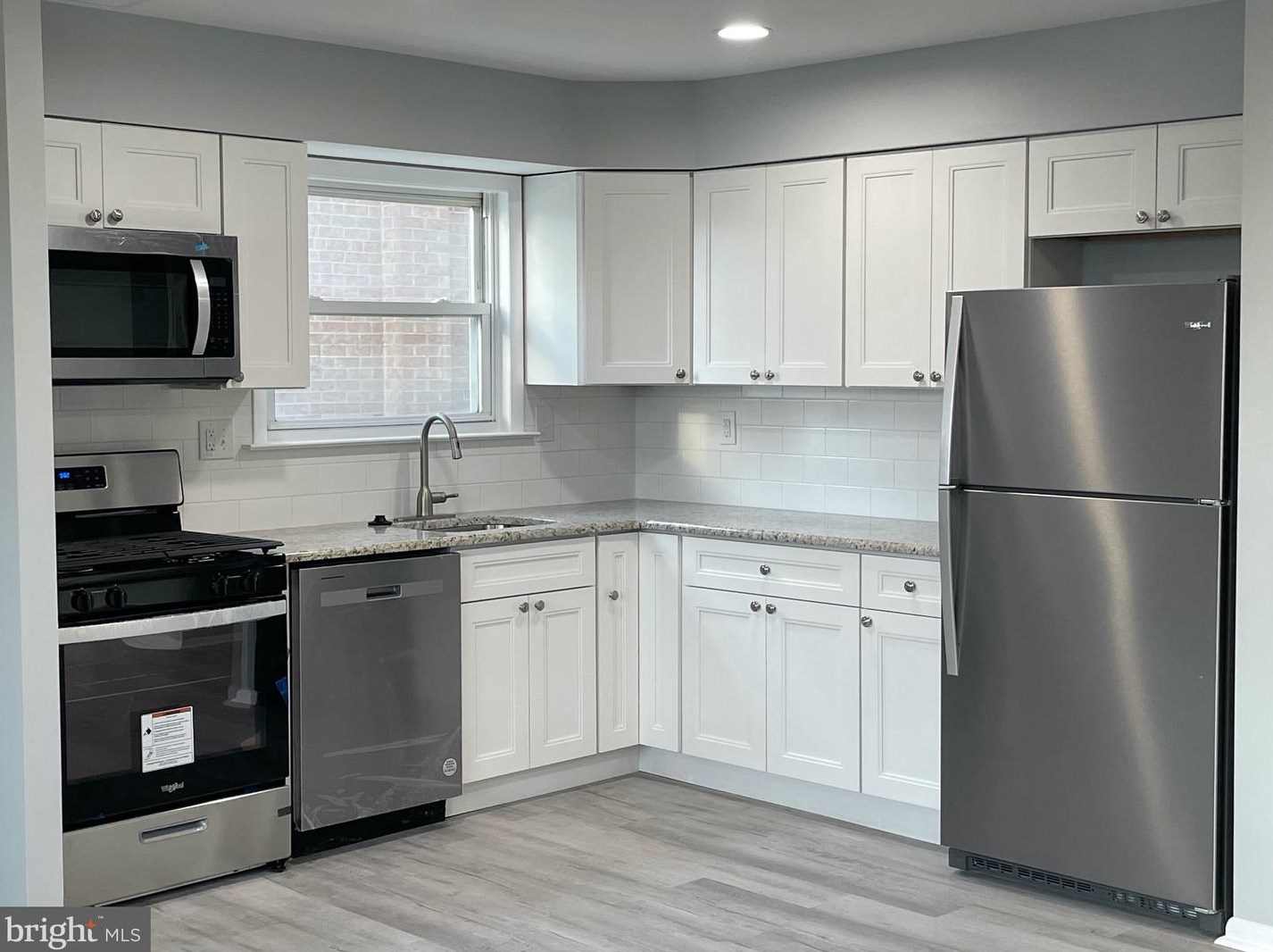 1953 Ambassador St, Philadelphia, PA 19115
