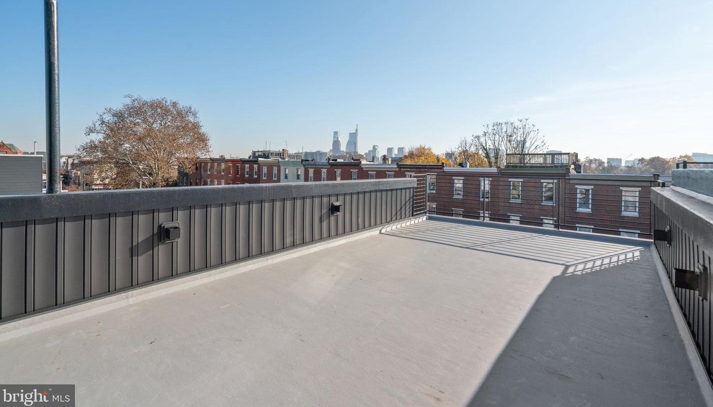 2943 Cambridge St, Philadelphia PA  19130-1115 exterior