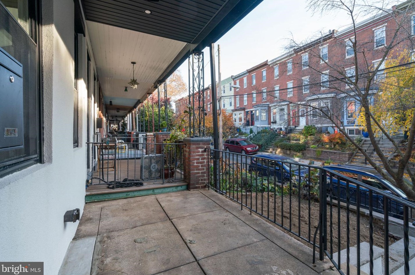 2943 Cambridge St, Philadelphia PA  19130-1115 exterior