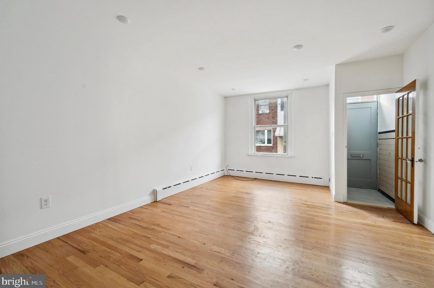 1921 S Hicks St, Philadelphia, PA 19145