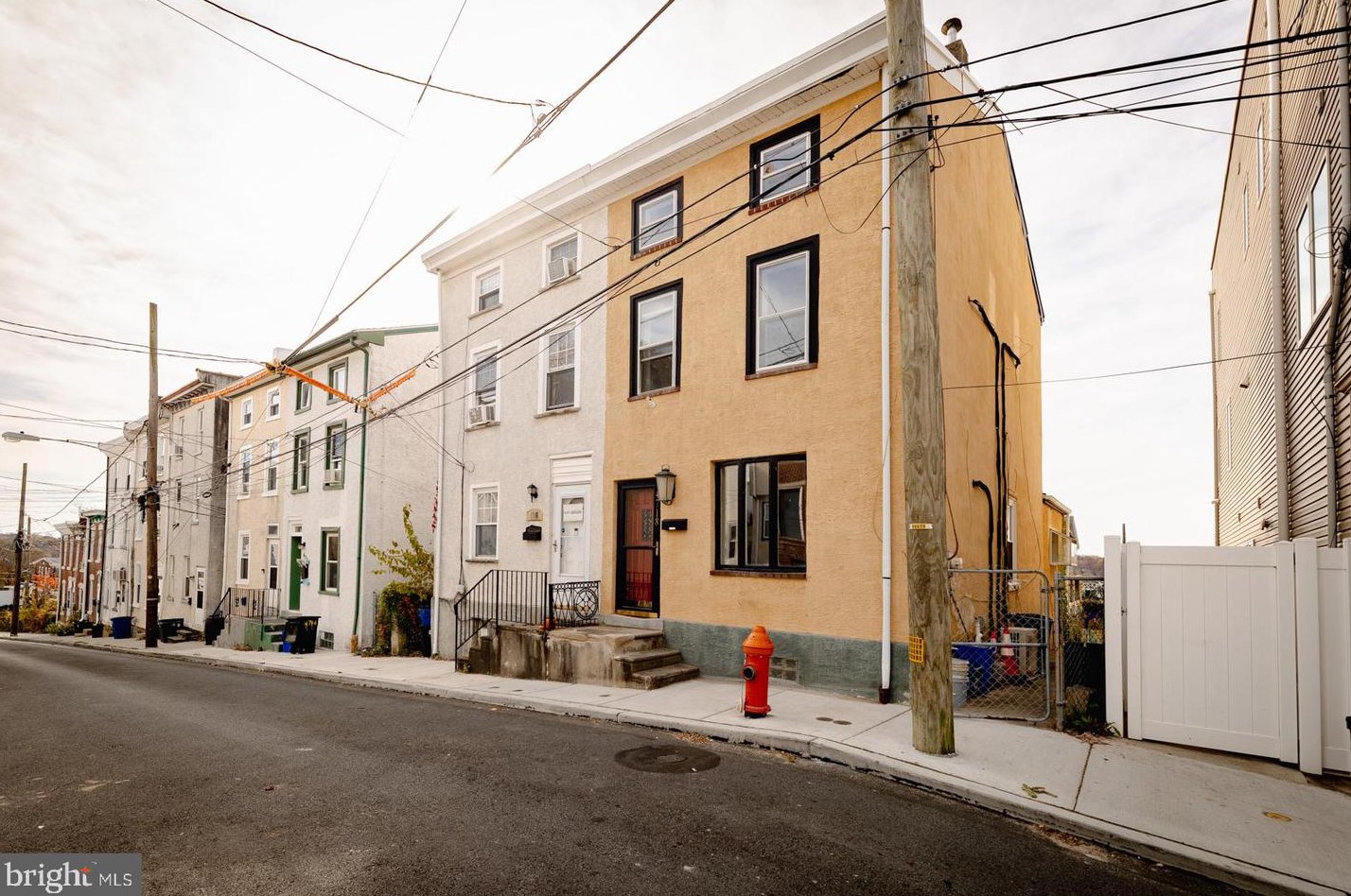 4718 Fowler St, Philadelphia, PA 19127