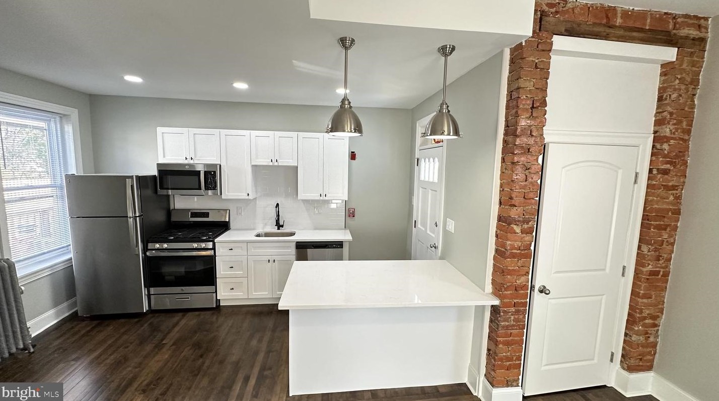 525 Leverington Ave #1f, Philadelphia, PA 19128