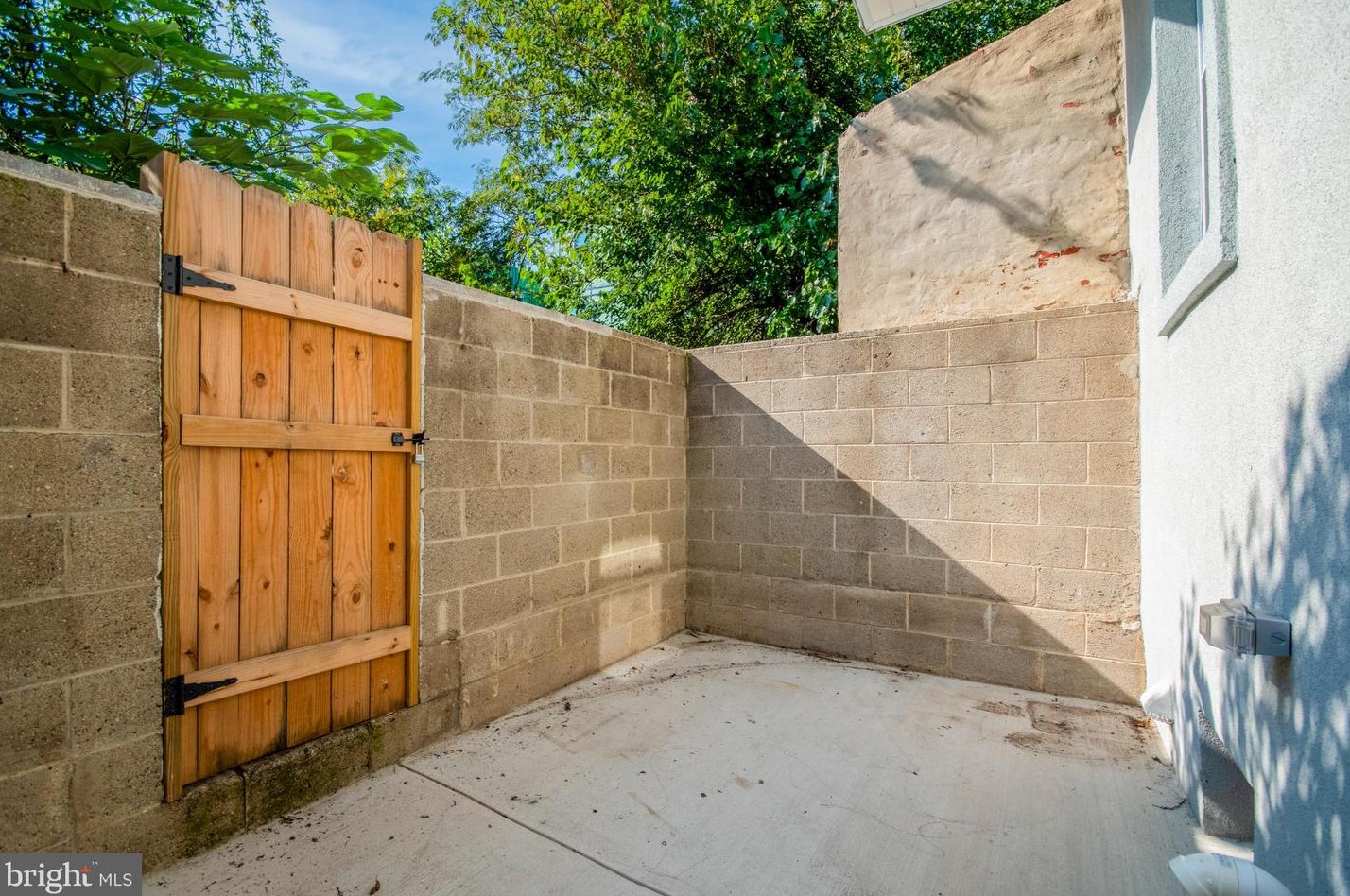 2254 William St, Philadelphia PA  19134-3929 exterior