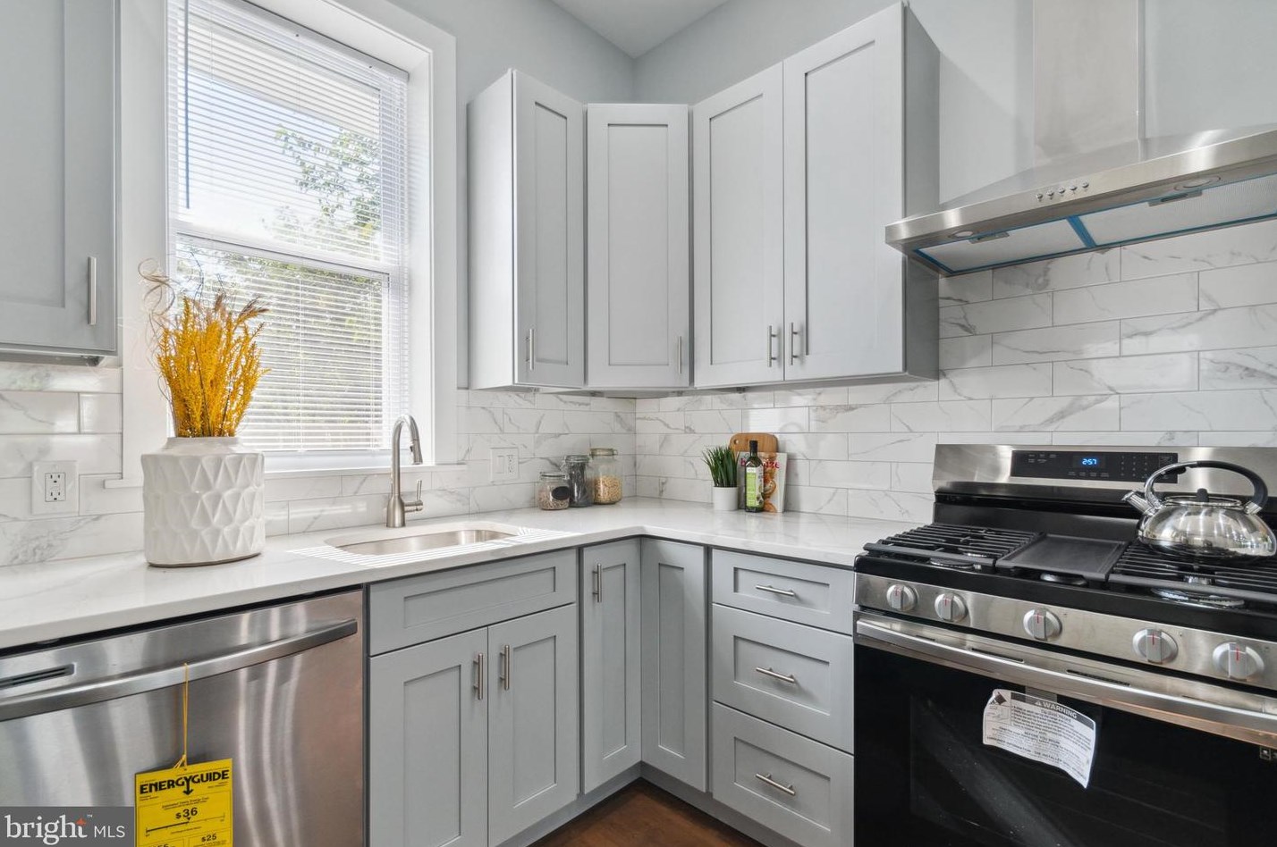 2254 William St, Philadelphia PA  19134-3929 exterior