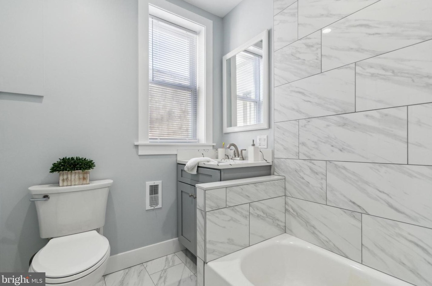 2254 William St, Philadelphia PA  19134-3929 exterior