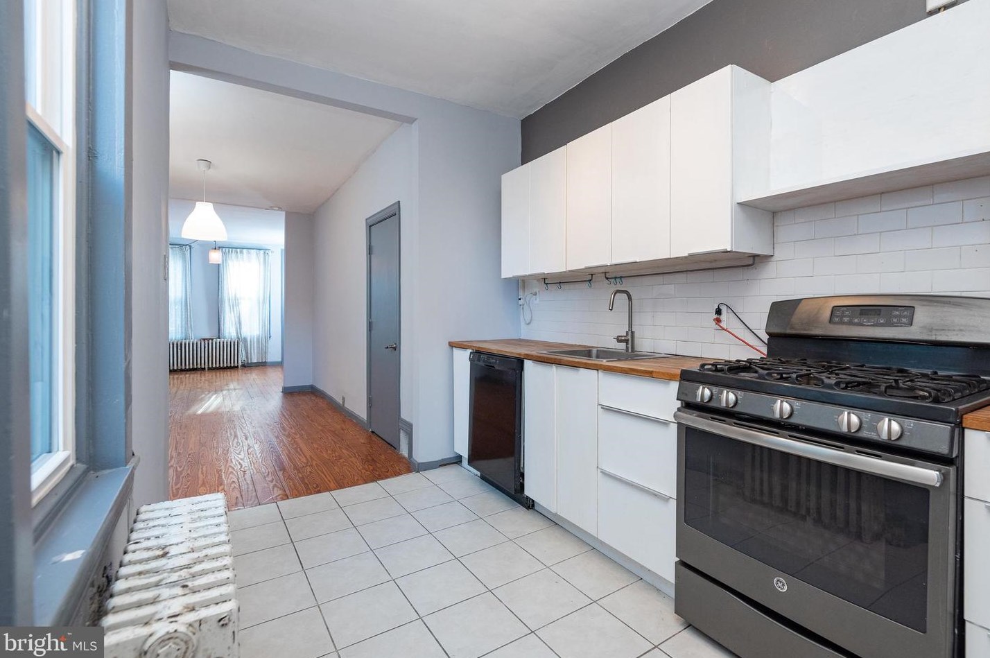 1513 Montgomery Ave, Philadelphia PA  19125-2709 exterior