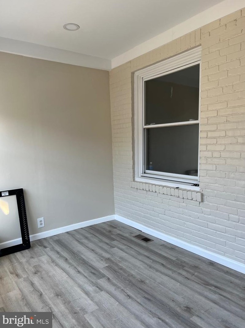 2637 Muhlfeld St, Philadelphia, PA 19142-1711