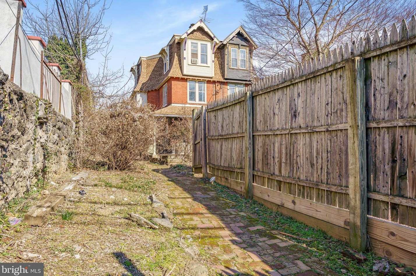 4625 Newhall St, Philadelphia, PA 19144-4227