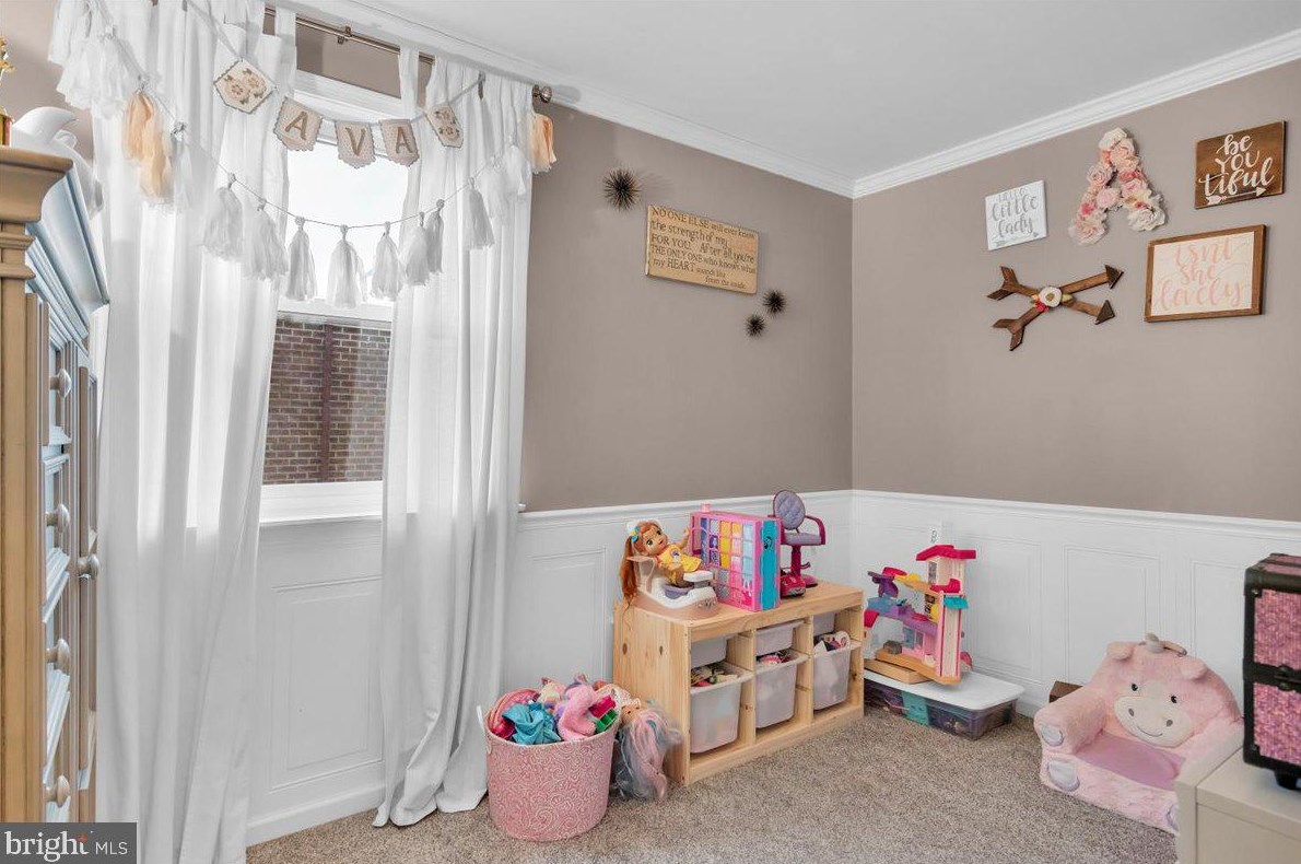 15105 Ina Dr, Philadelphia PA 19116-1450 exterior