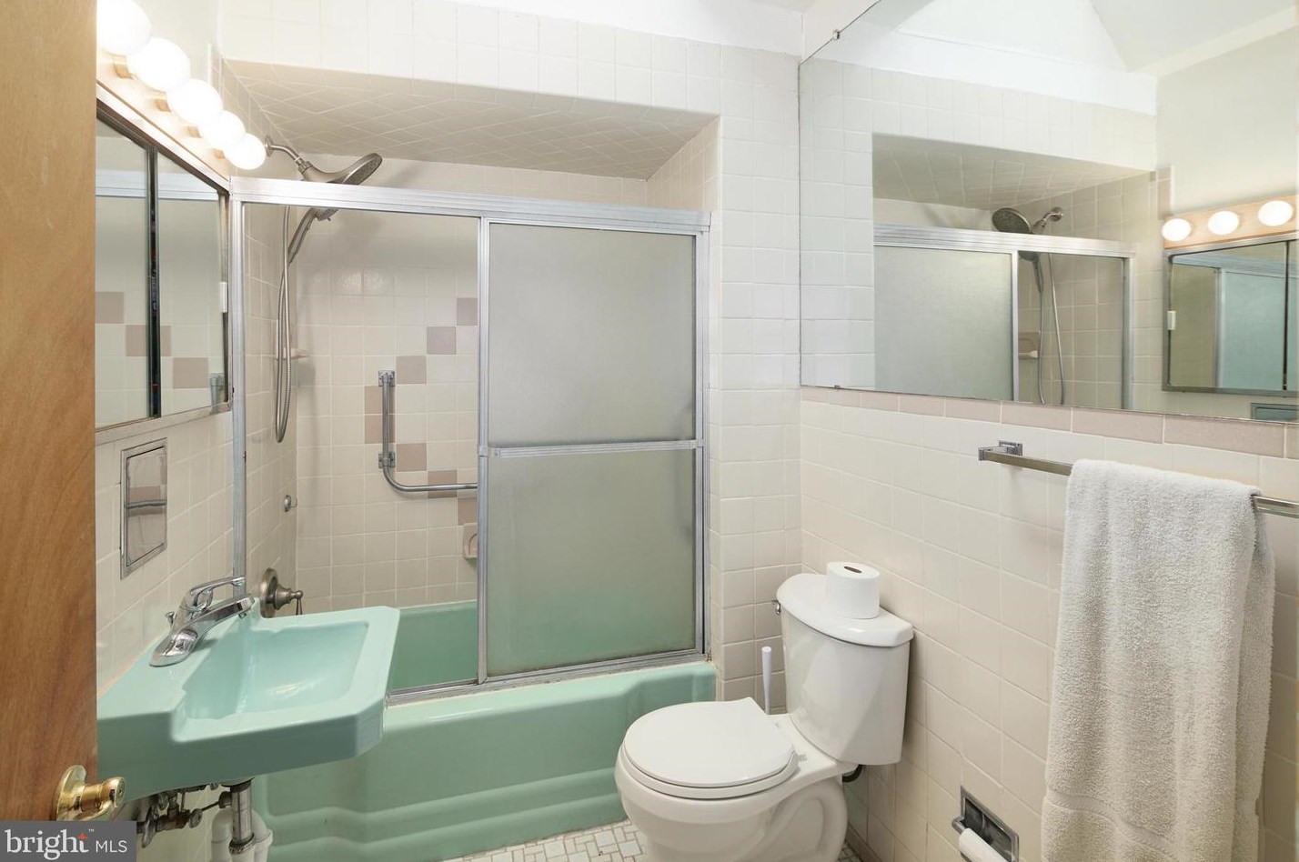 1754 Stocker St, Philadelphia PA  19145-4719 exterior