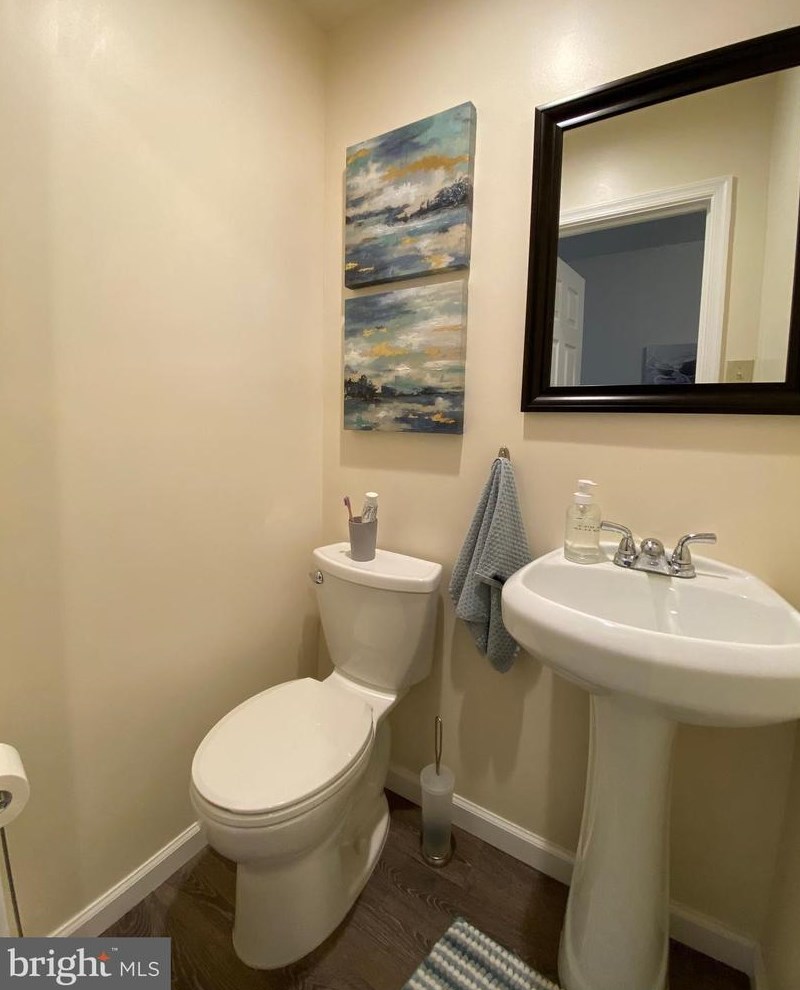 4011 Dexter St, Philadelphia, PA 19128