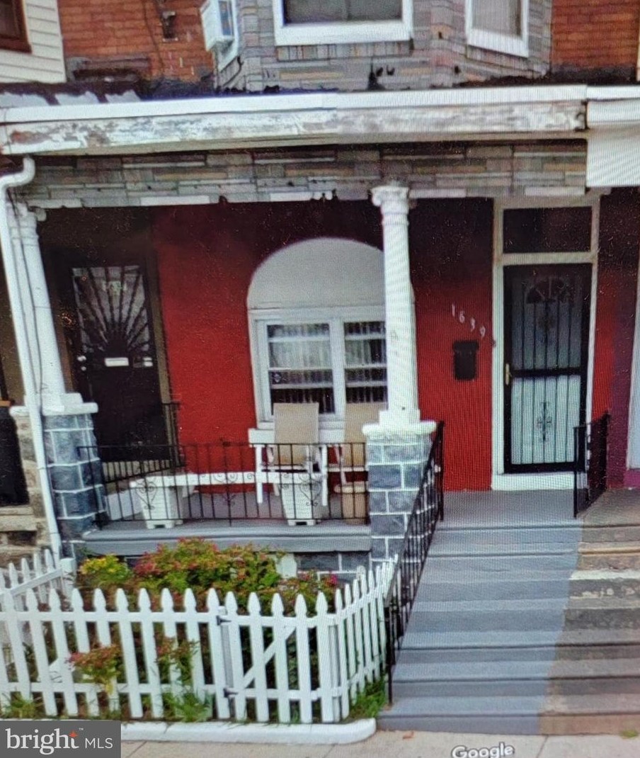 1639 54th St, Philadelphia, PA 19143-5446