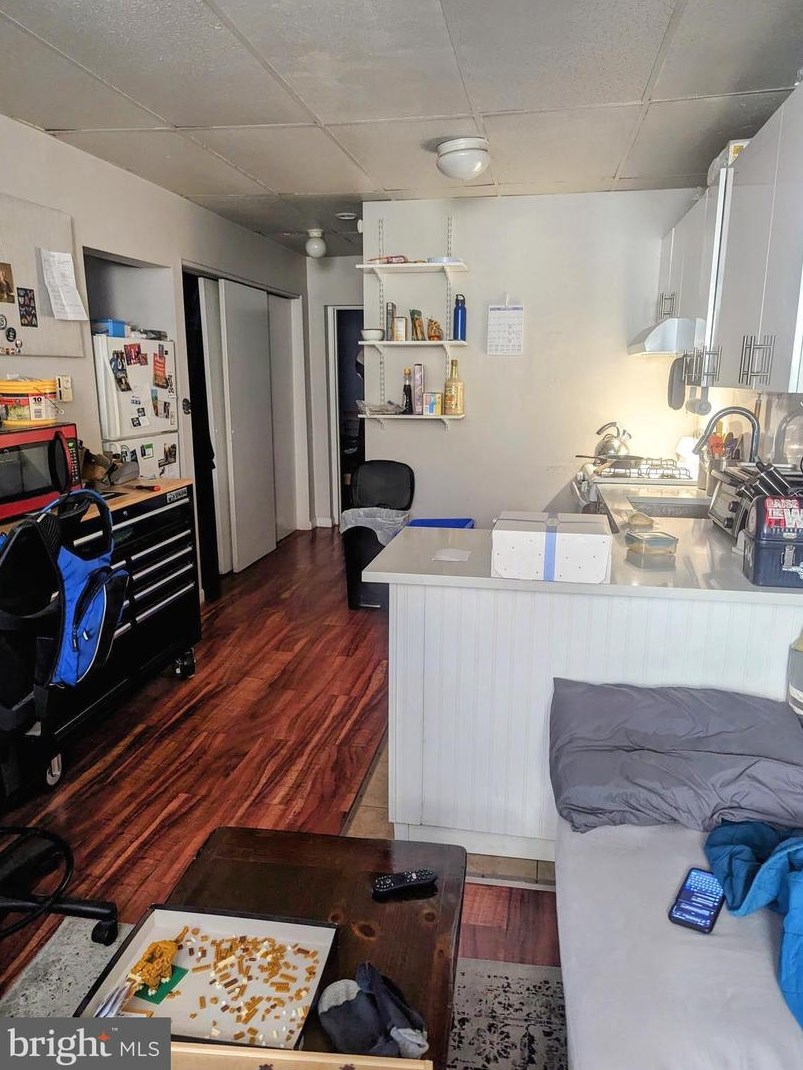 813 W Porter St #1, Philadelphia, PA 19148