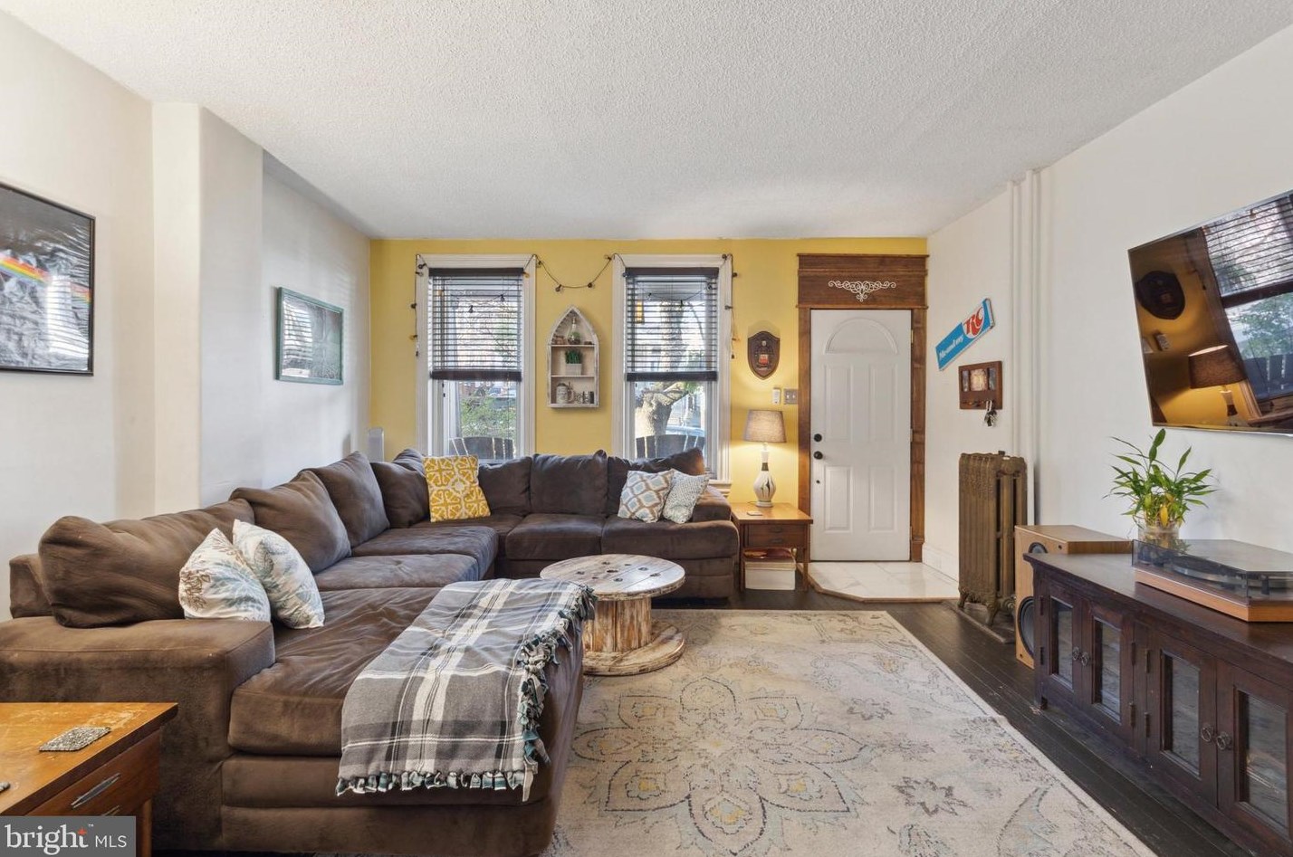 561 Dupont St, Philadelphia PA 19128-2612 exterior