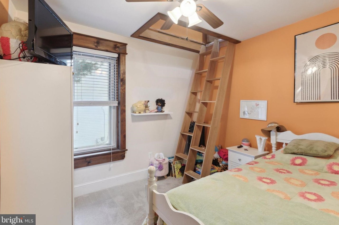 561 Dupont St, Philadelphia PA 19128-2612 exterior