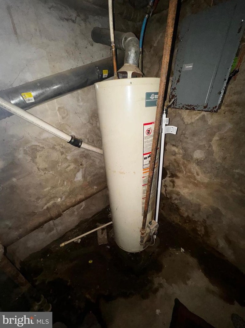 630 Thayer St, Philadelphia PA 19134-1826 exterior