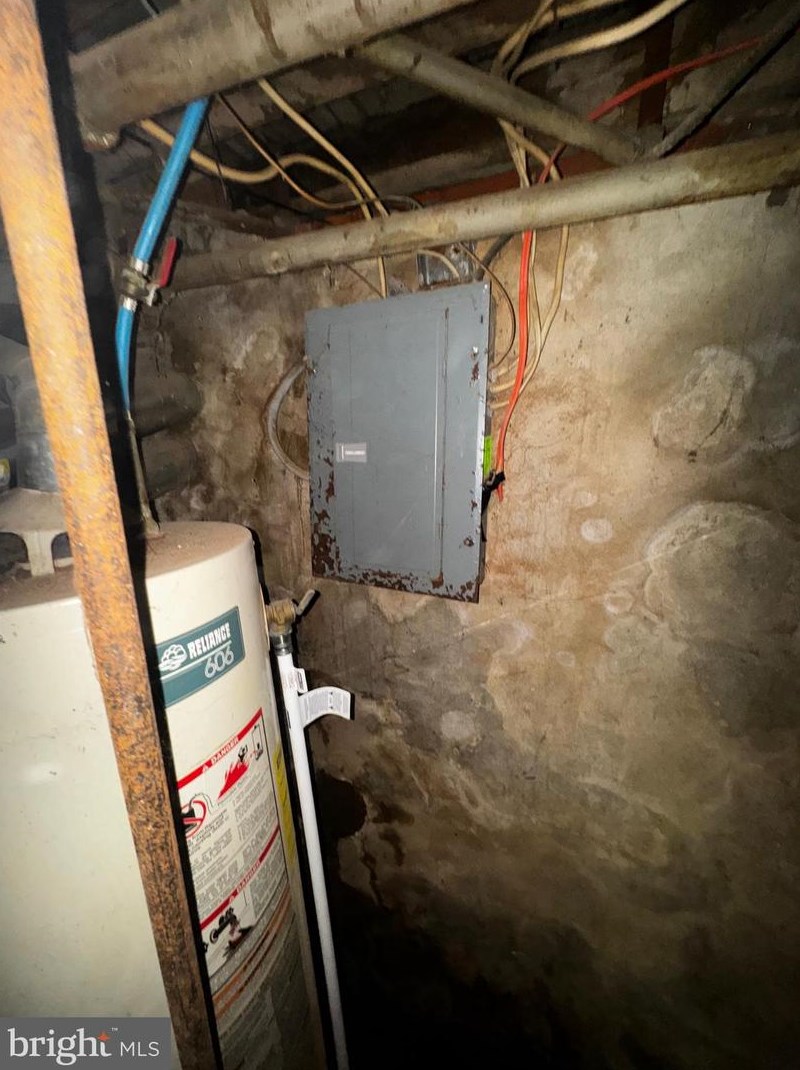 630 Thayer St, Philadelphia PA 19134-1826 exterior