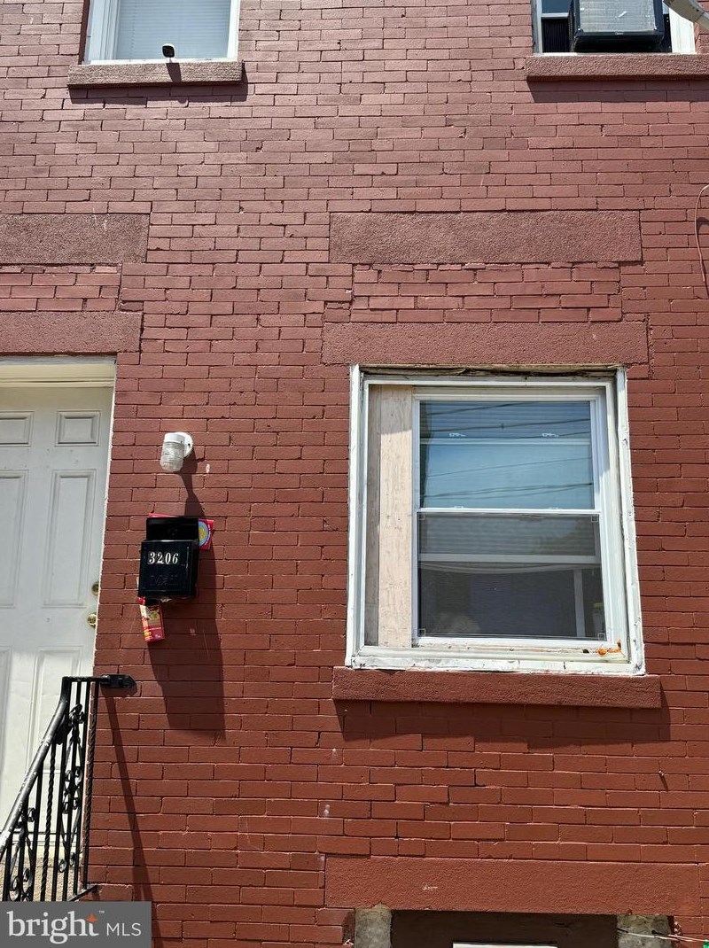 3206 Hartville St, Philadelphia, PA 19134-1715