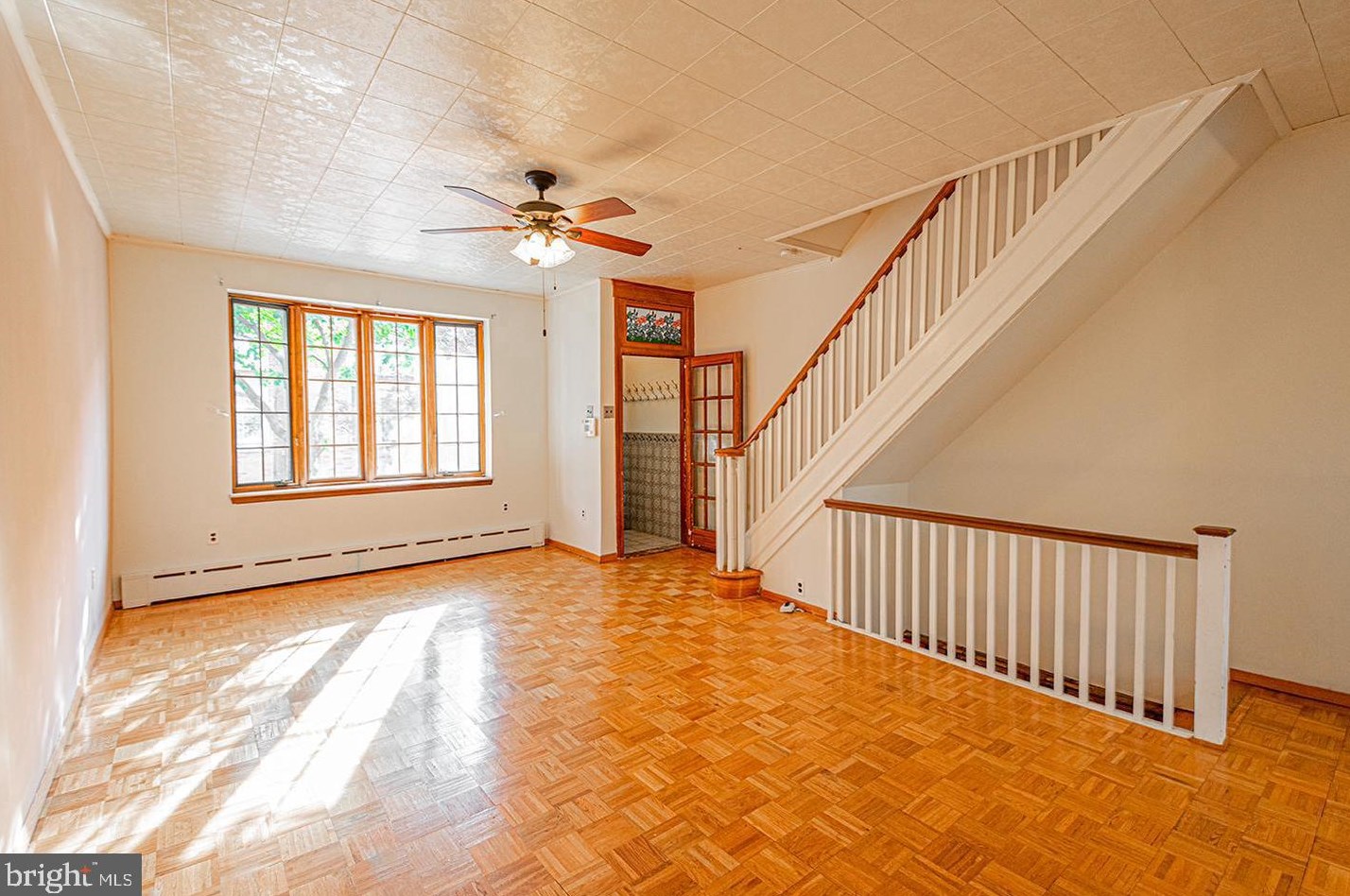 1136 Cross St, Philadelphia, PA 19147