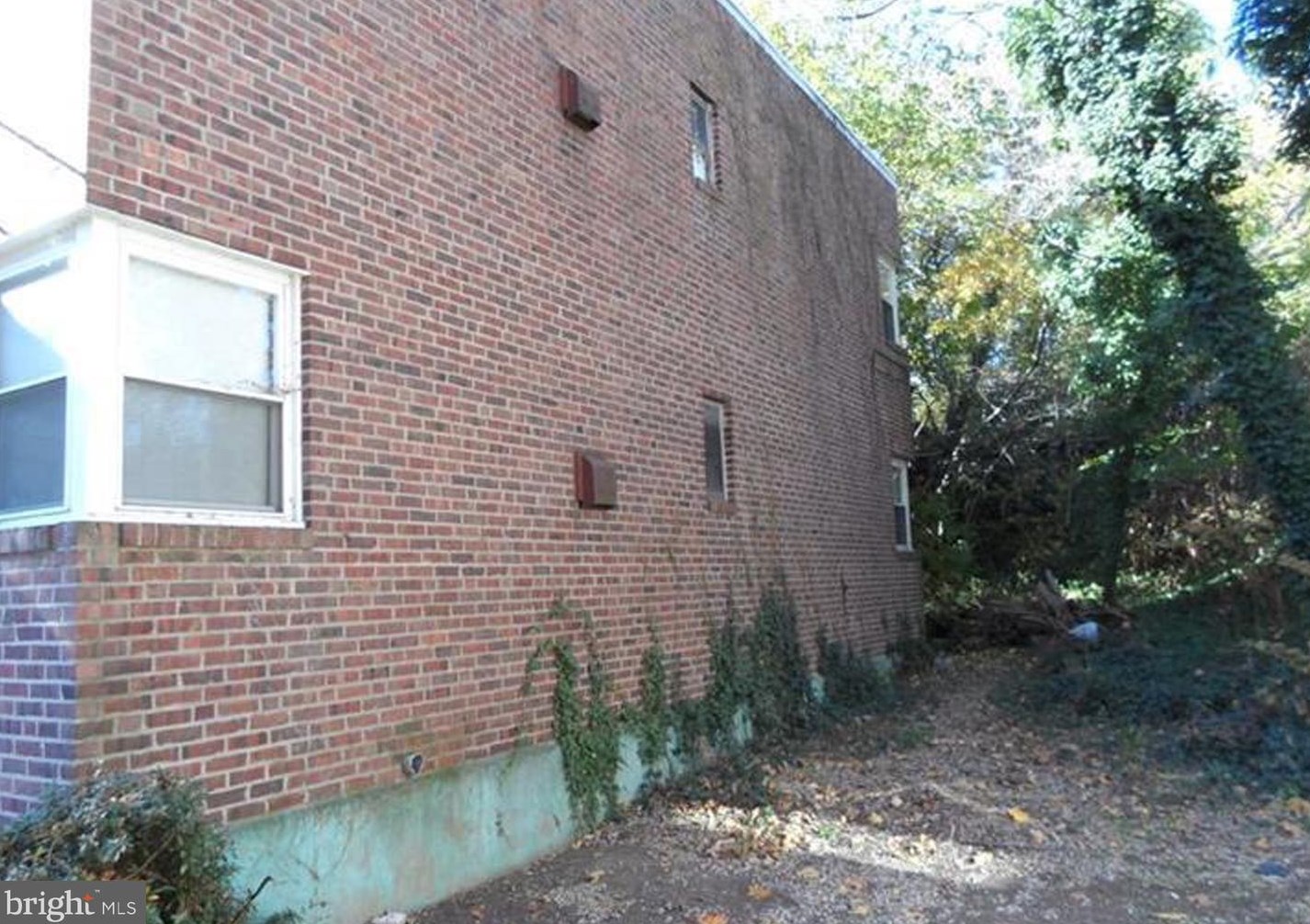 6320 N 10th St #2, Philadelphia, PA 19141