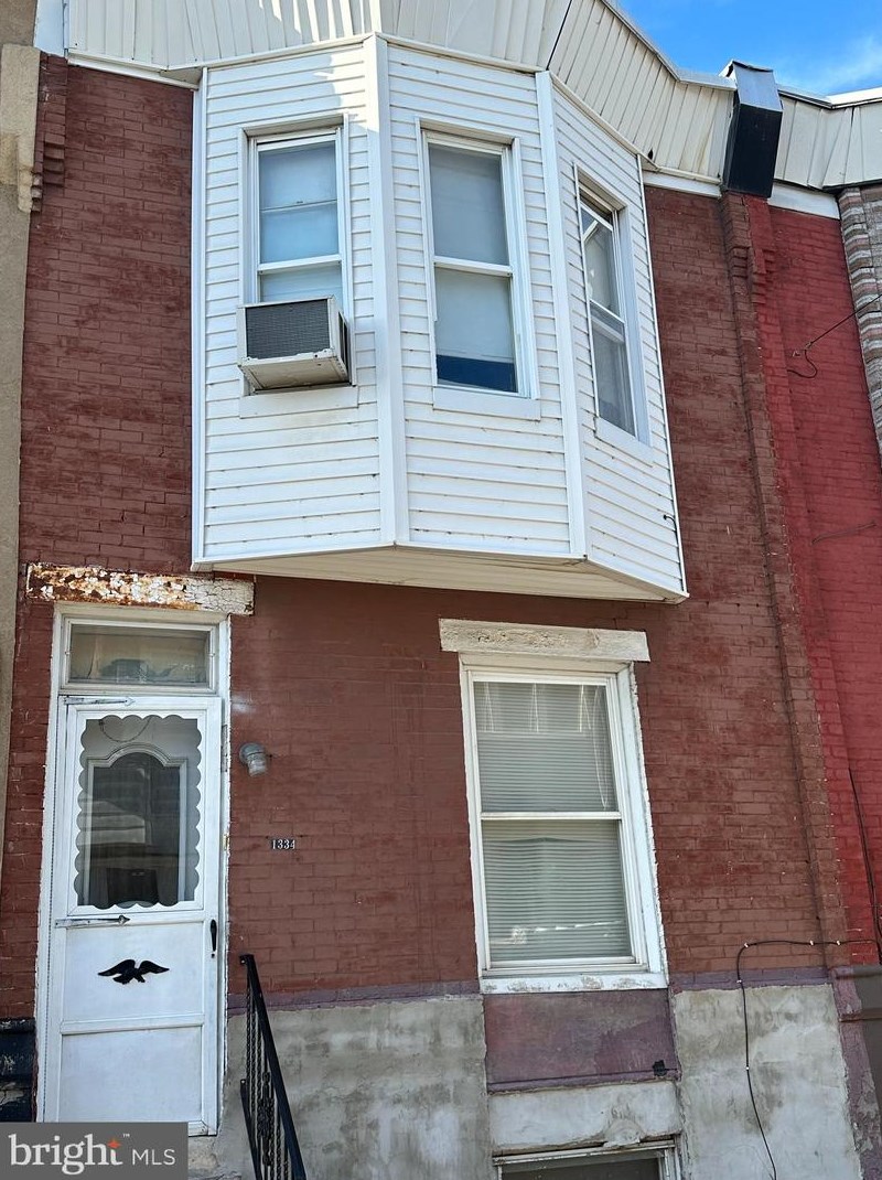 1334 Ringgold St, Philadelphia, PA 19146-4017
