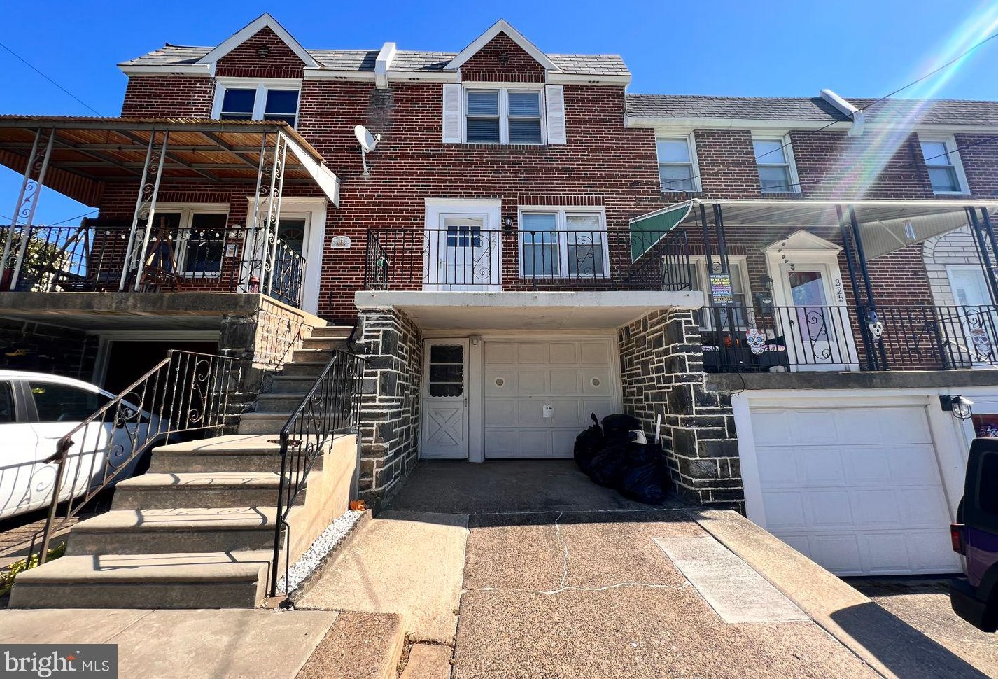327 Righter St, Philadelphia PA  19128-3734 exterior