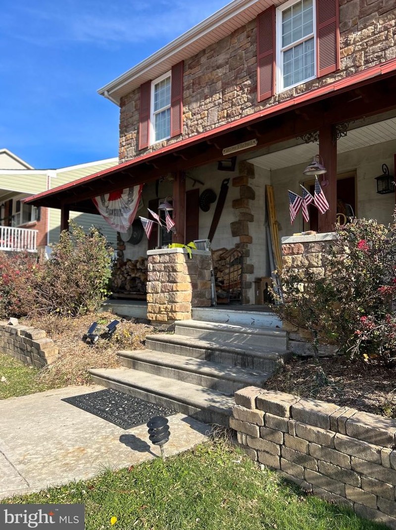 14019 Erwin St, Philadelphia, PA 19116-1005