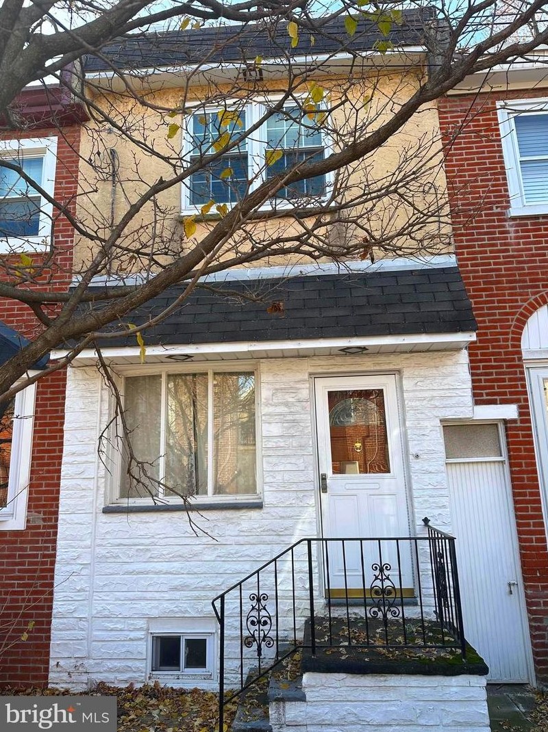 1502 Montgomery Ave, Philadelphia, PA 19125-2708