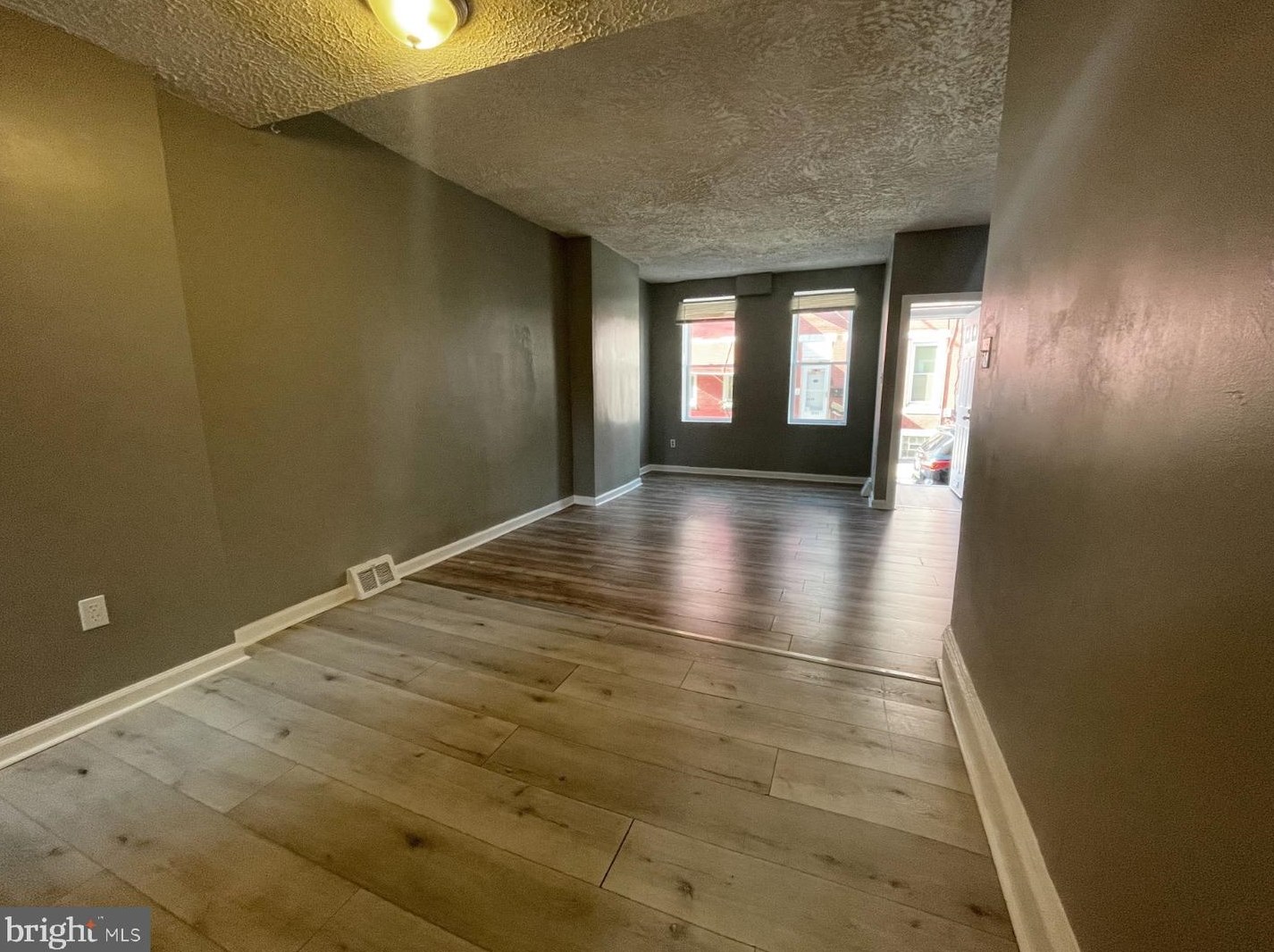2535 S Sartain St, Philadelphia, PA 19133