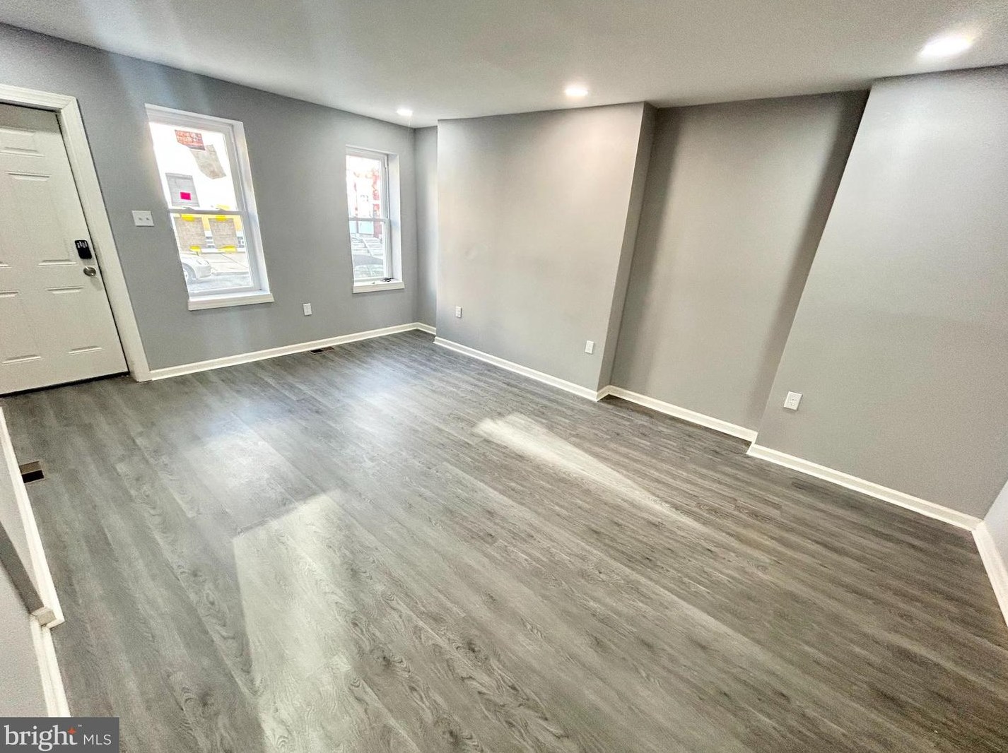 1908 Albert St, Philadelphia, PA 19125-1104