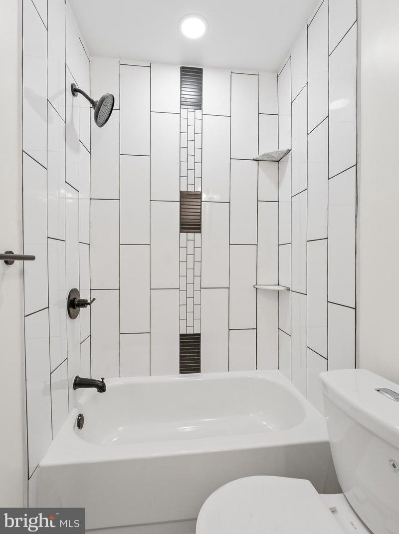 2139 66th Ave, Philadelphia PA  19138-2627 exterior