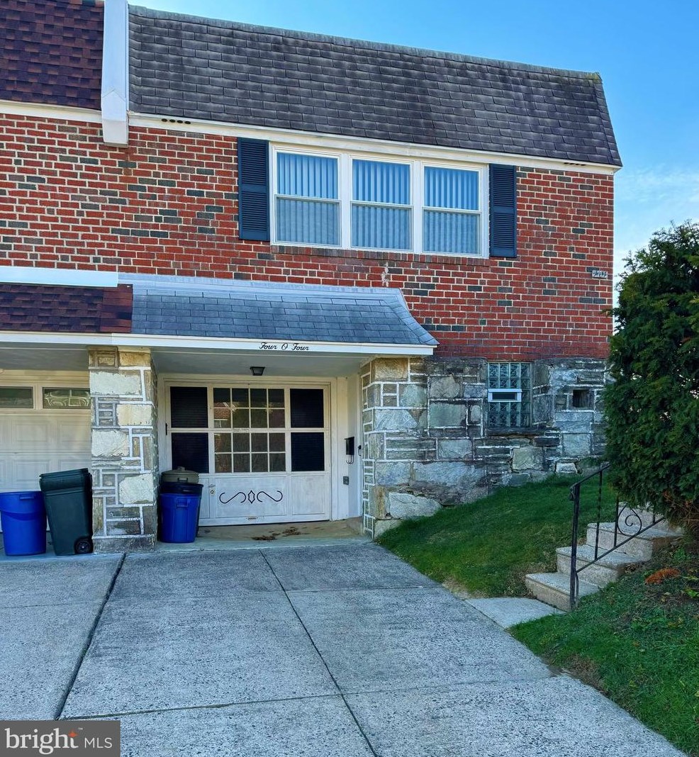 404 Densmore St, Philadelphia, PA 19116-2402