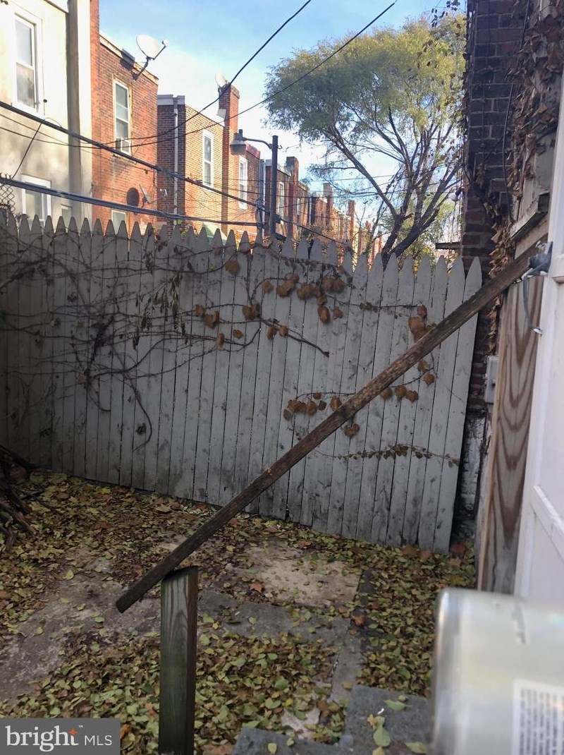 1335 Kerbaugh St, Philadelphia PA 19140-2019 exterior