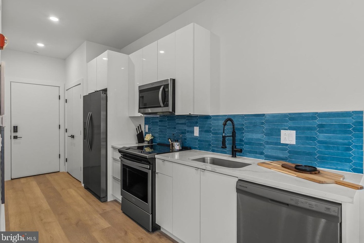 416 W Girard Ave #3, Philadelphia, PA 19123