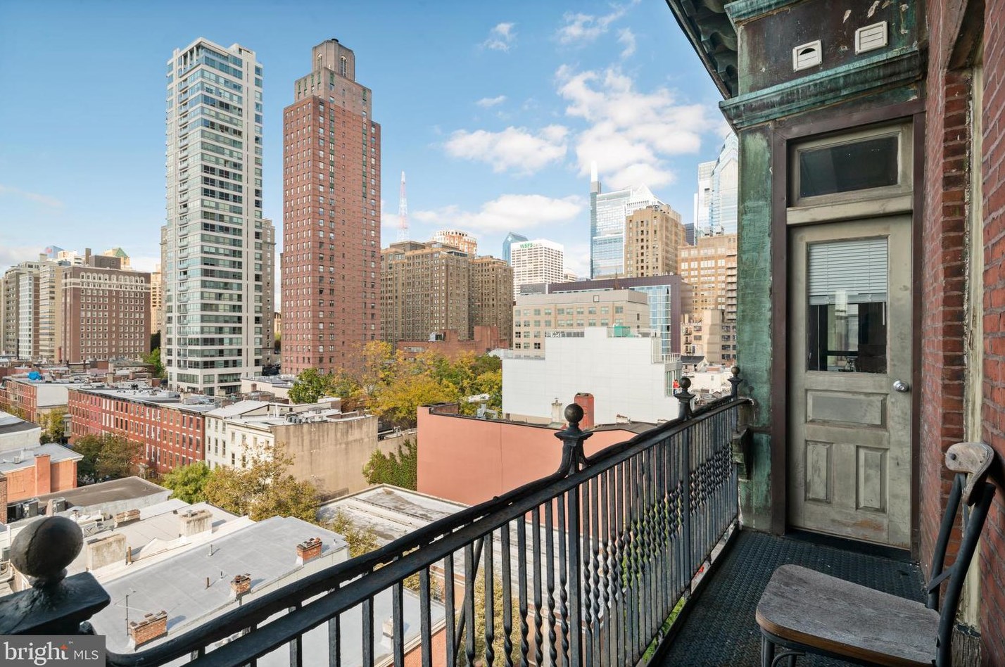 1530 Spruce St #824, Philadelphia, PA 19102