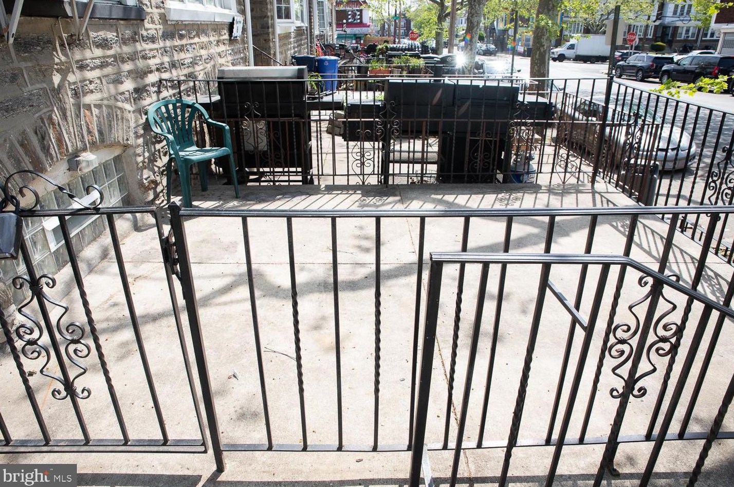 1909 72nd Ave, Philadelphia PA  19138-2701 exterior