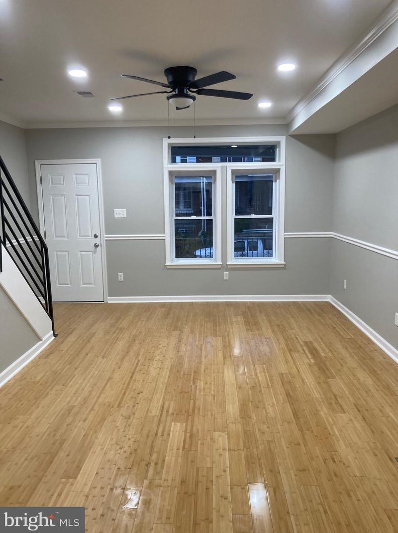 6547 Lambert St, Philadelphia, PA 19138-3112