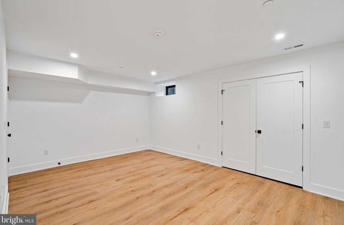 733 Uber St, Philadelphia PA  19130-2015 exterior