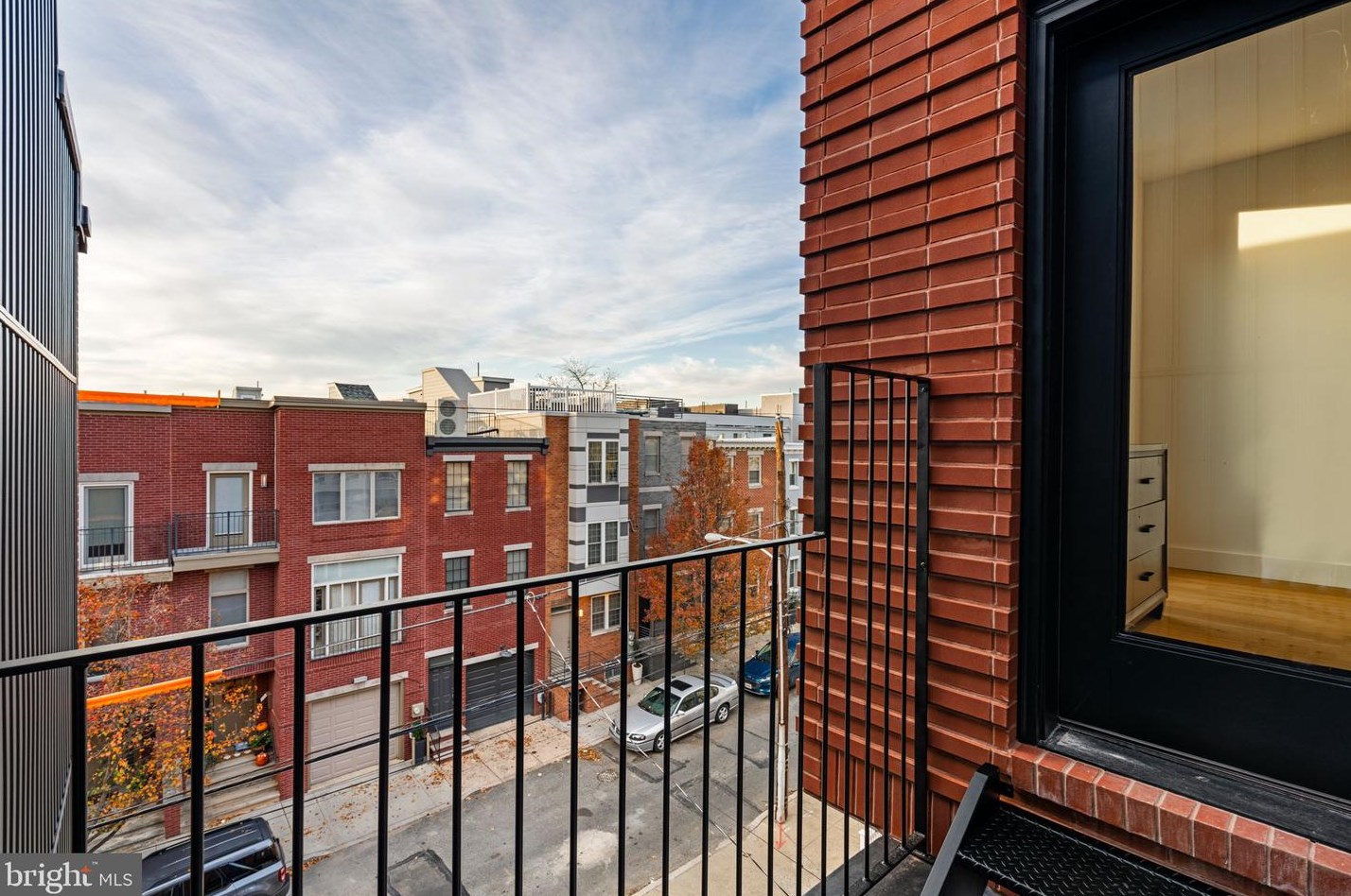 733 Uber St, Philadelphia PA  19130-2015 exterior