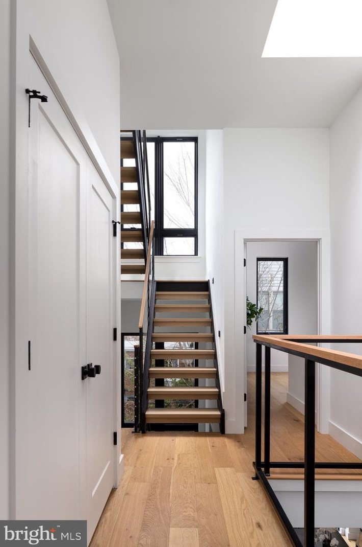 733 Uber St, Philadelphia PA  19130-2015 exterior