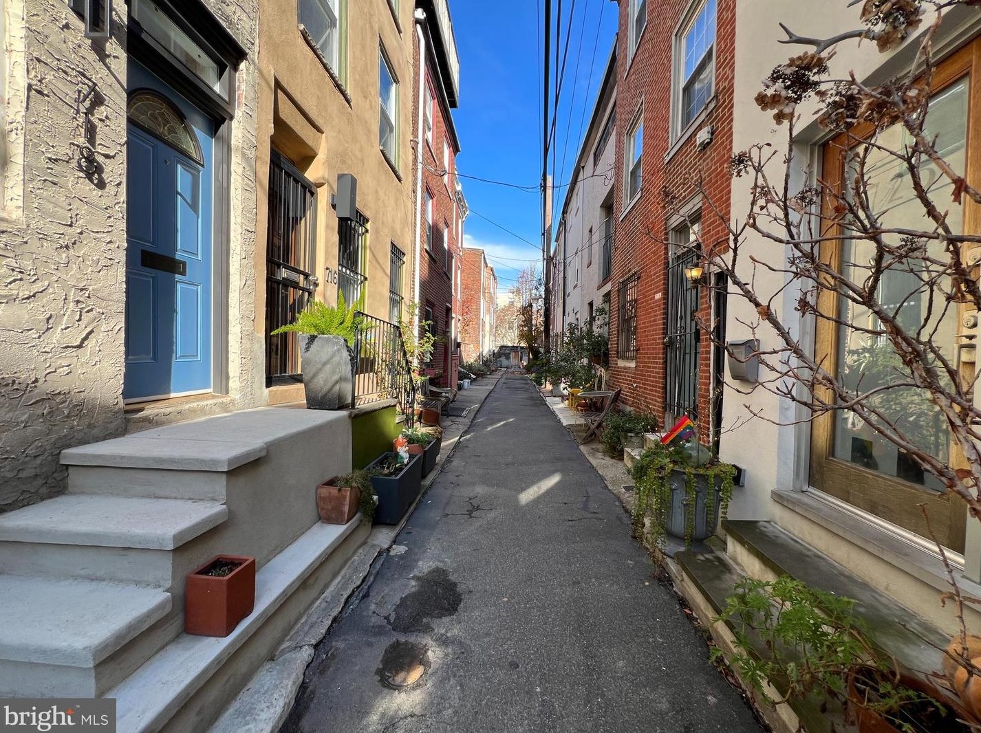 718 S Darien St, Philadelphia, PA 19147