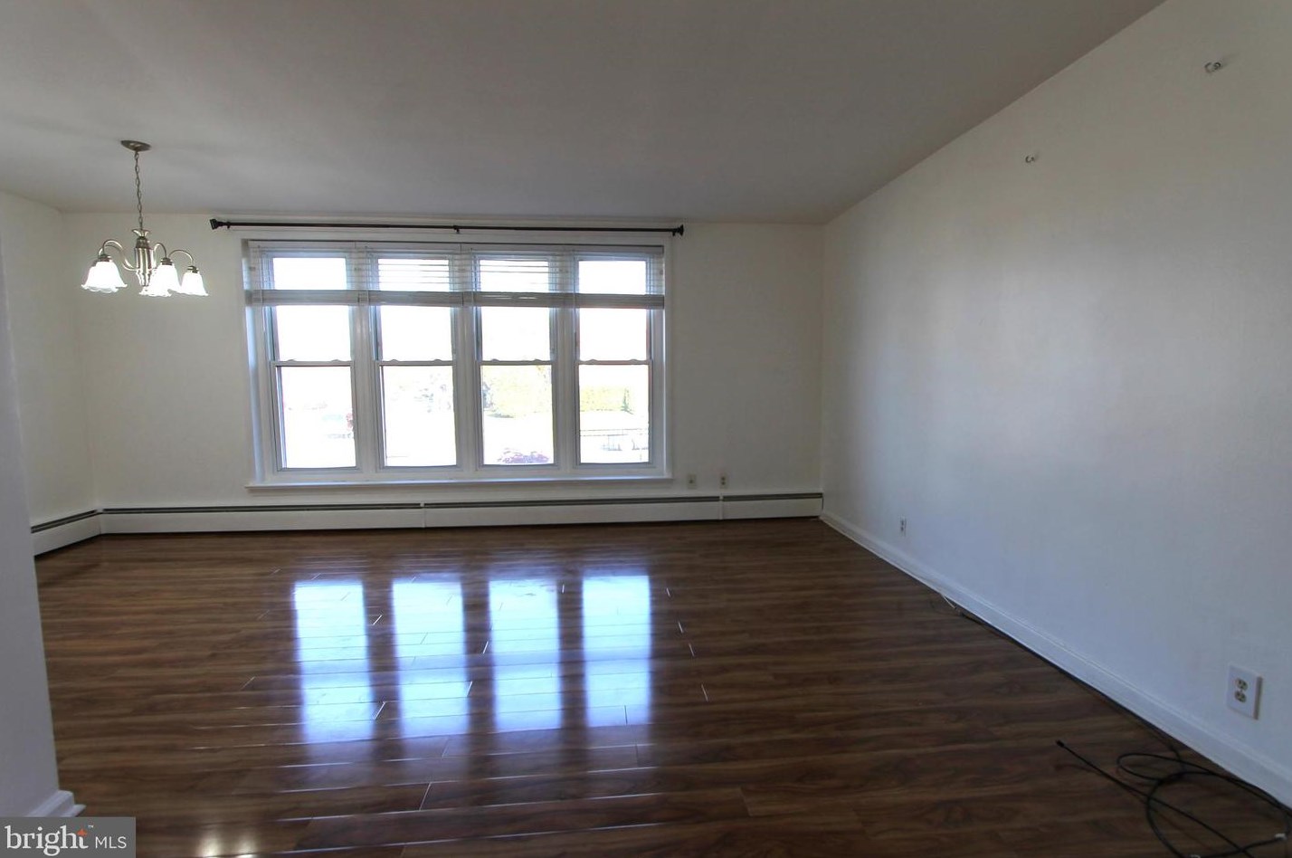 6460 Ardleigh St #1st Floor, Philadelphia, PA 19119