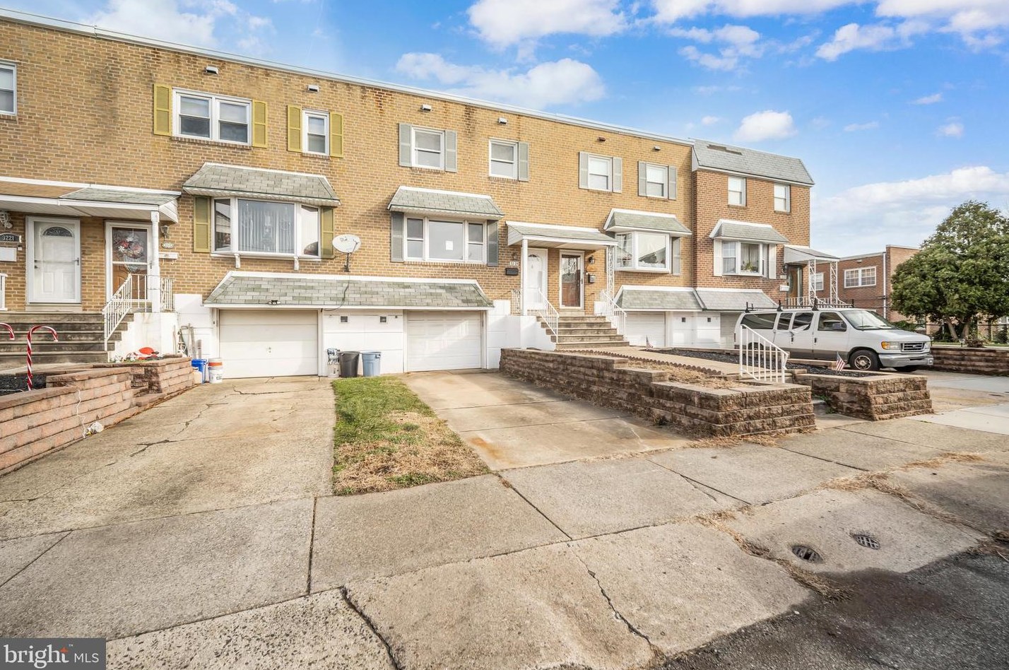 3225 Chelsea Pl, Philadelphia, PA 19114-1103