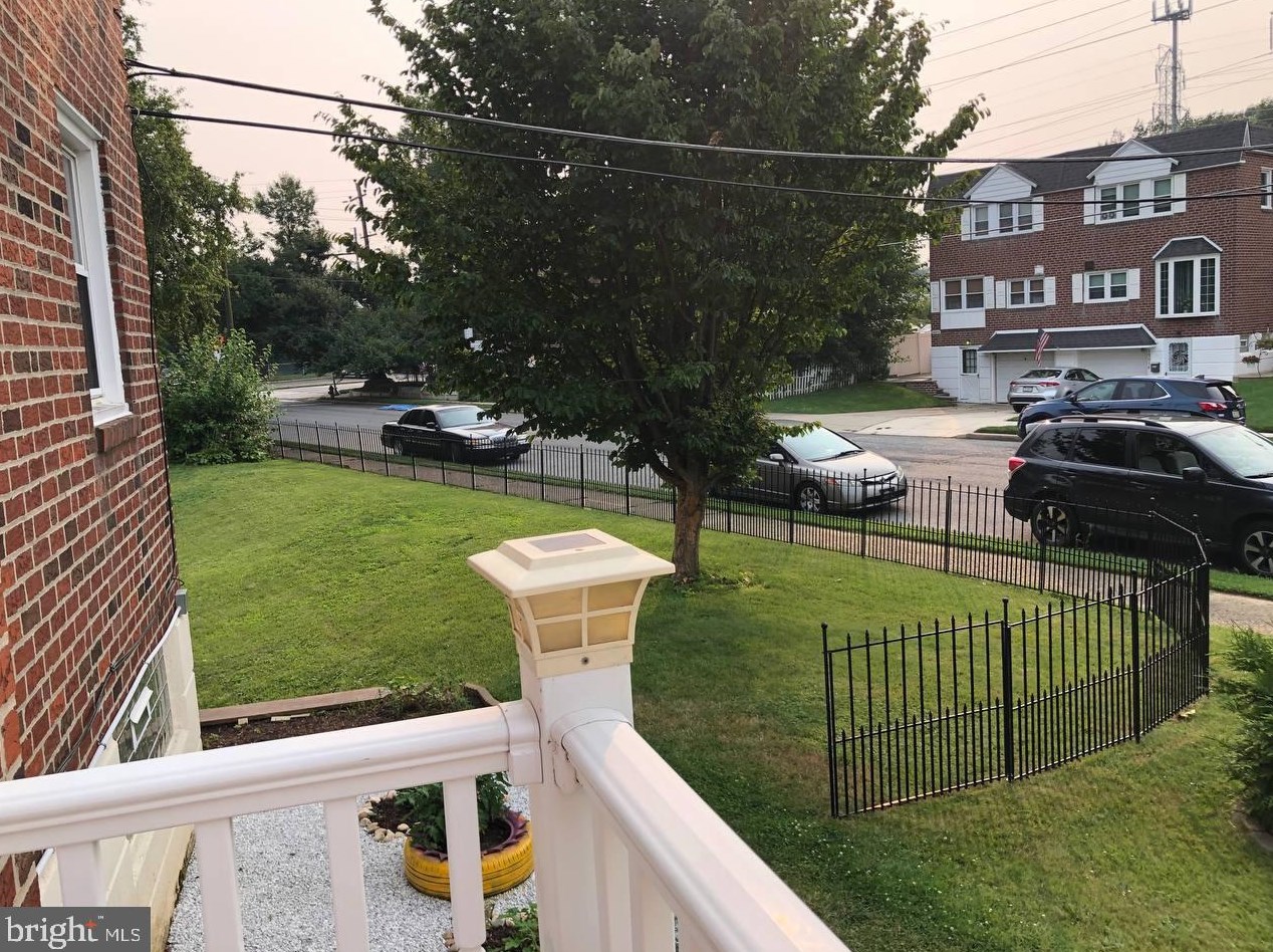 1400 Hemlock Pl, Philadelphia, PA 19116