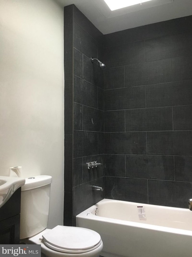 20 Dewey St, Philadelphia PA  19139-2306 exterior