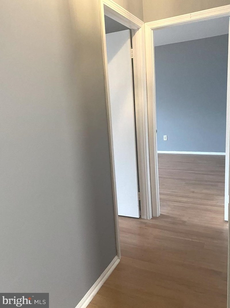 301 Byberry Rd, Philadelphia PA 19116-1947 exterior