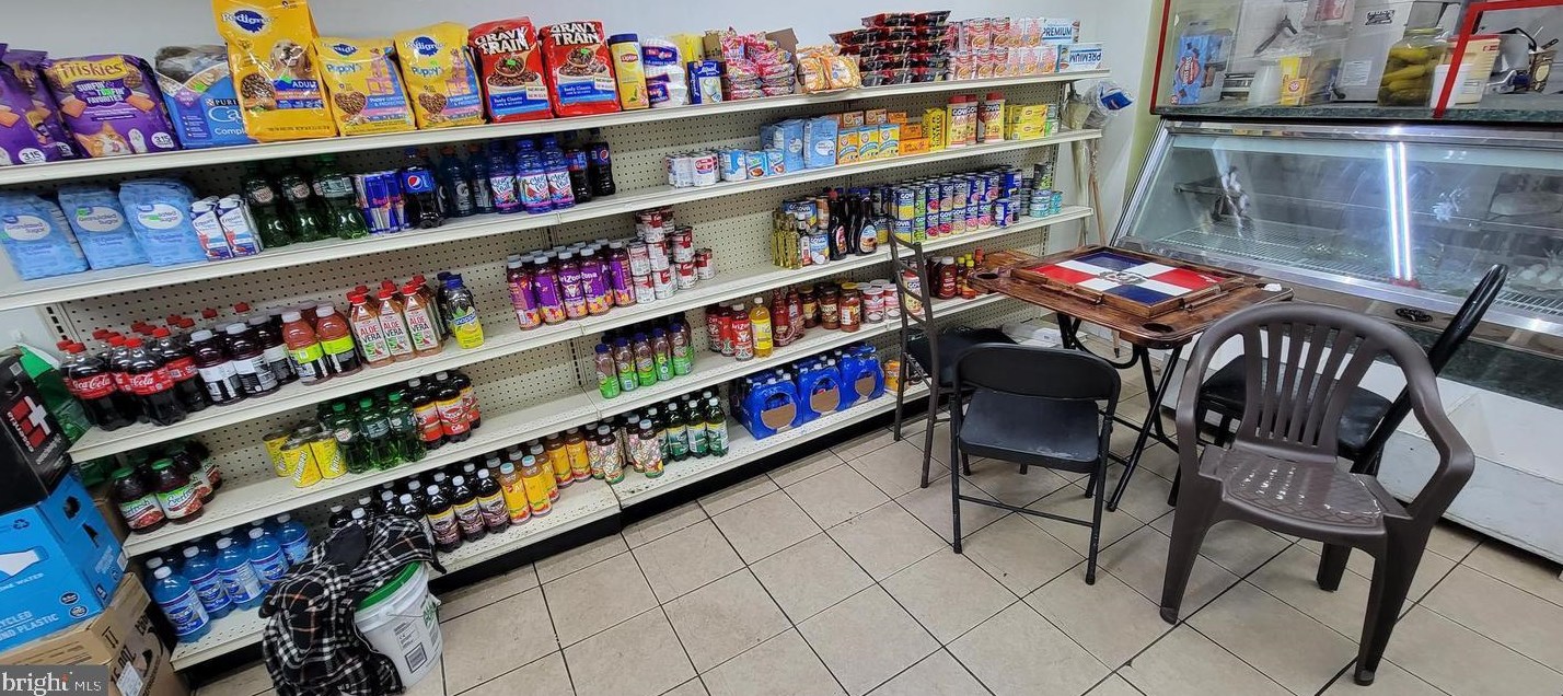 2838 Kensington Ave, Philadelphia PA 19134-1513 exterior